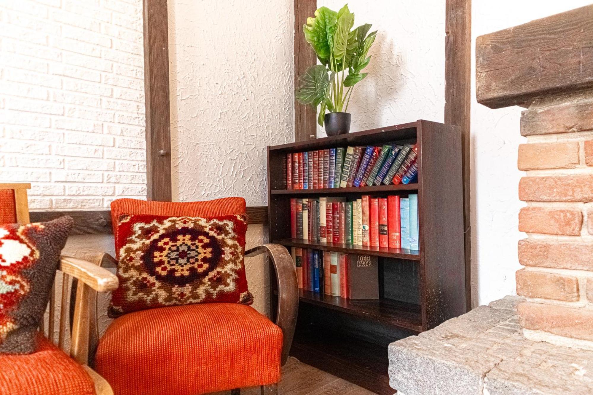 Friendly 2br Apt- Near U6 Station Am Schoepfwerk