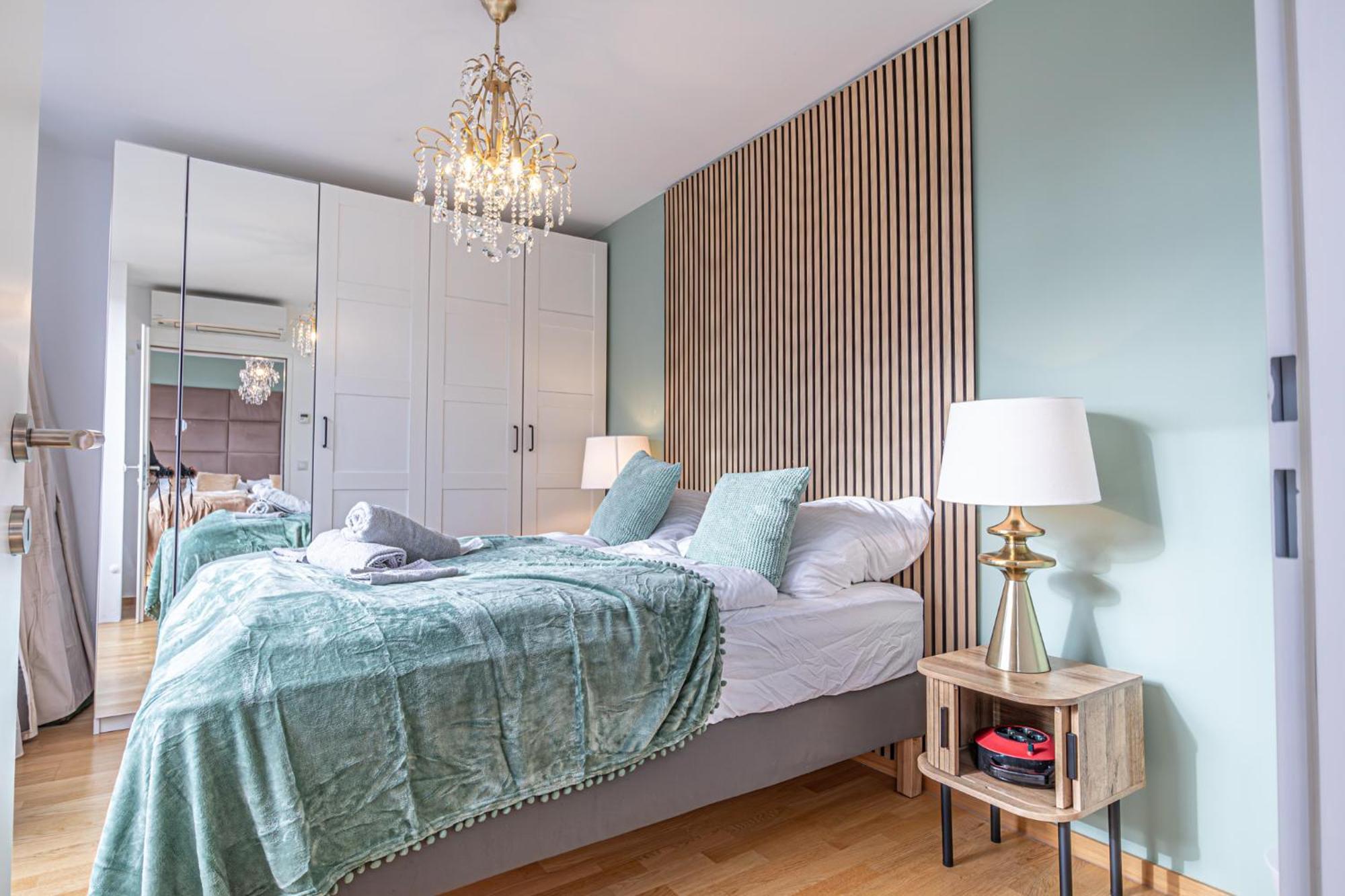 Luxury Penthouse Panorama: Your Retreat *