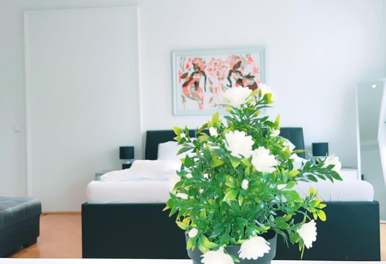 Homestay Cozy In Keplerplatz Kp Q *