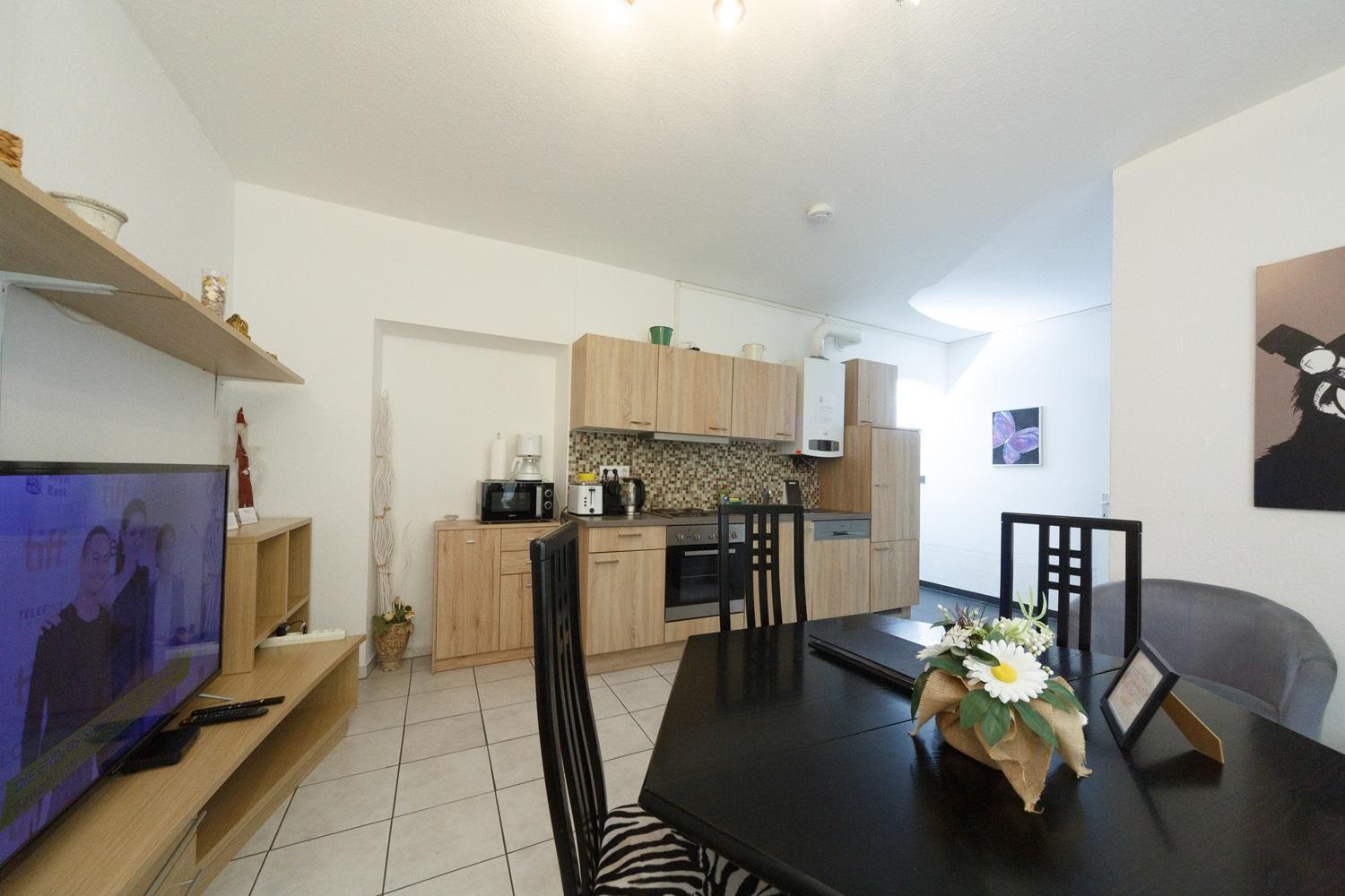 In Near Schoenbrunn & Westbahnhof - Keyless Check-in Apartment