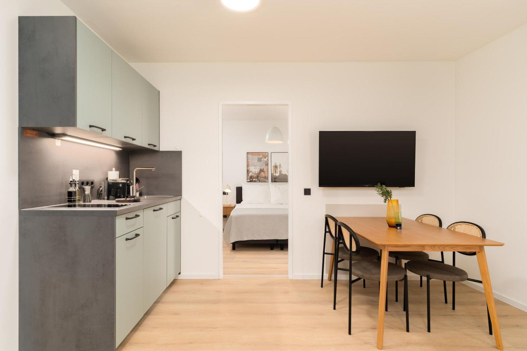 Limehome Favoritenstr.