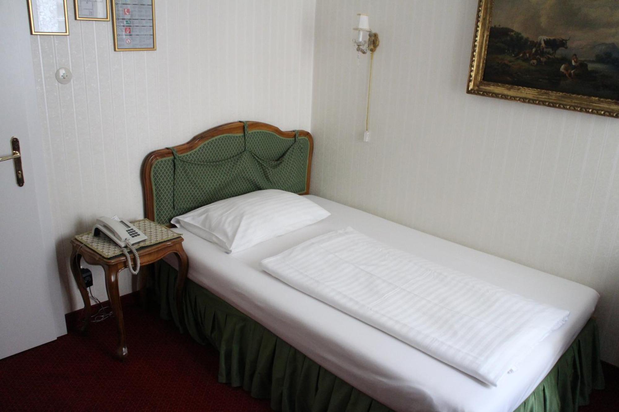 Suzanne Guest house 3*