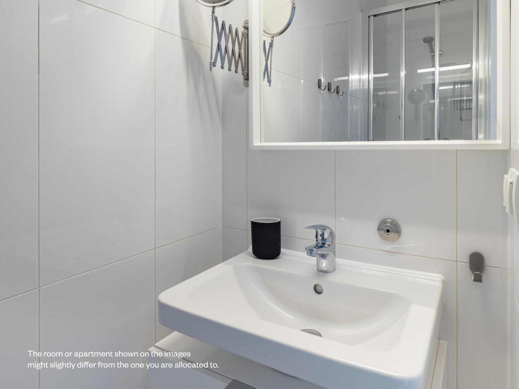 Numa Strauss 3*
