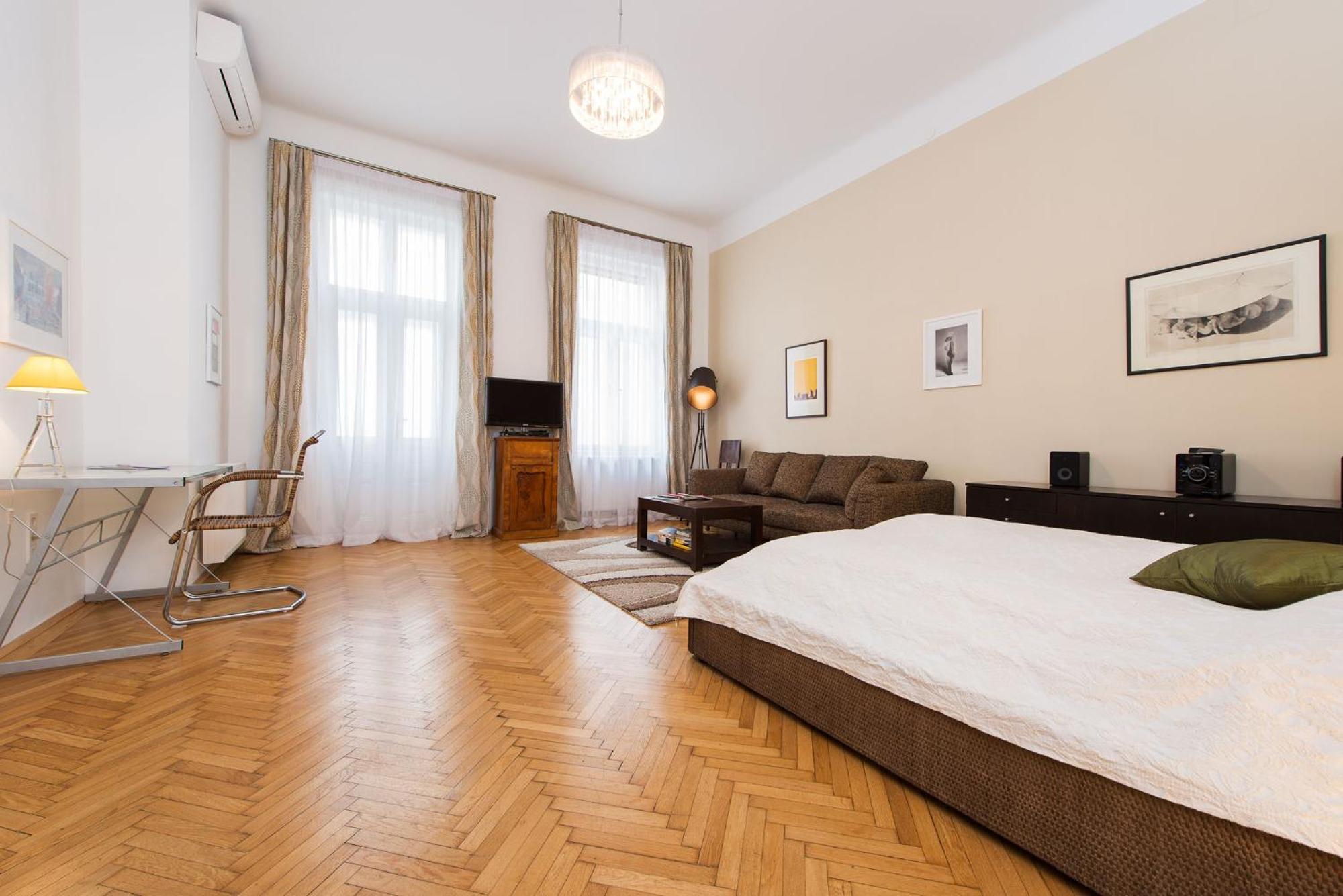 Rosa Linde - Comfort Bed & Breakfast 2*