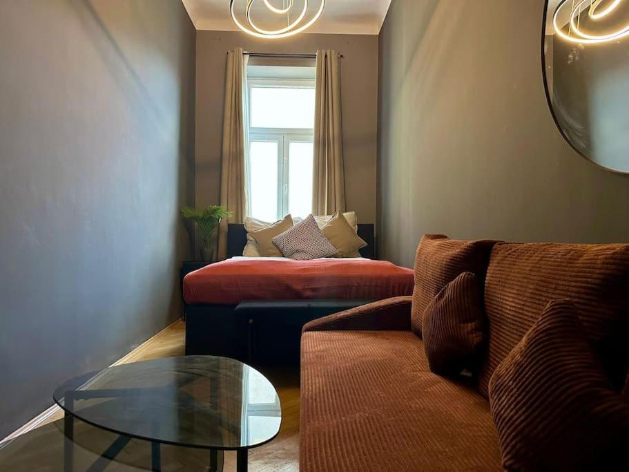 Spacious Living I Luxury Design *