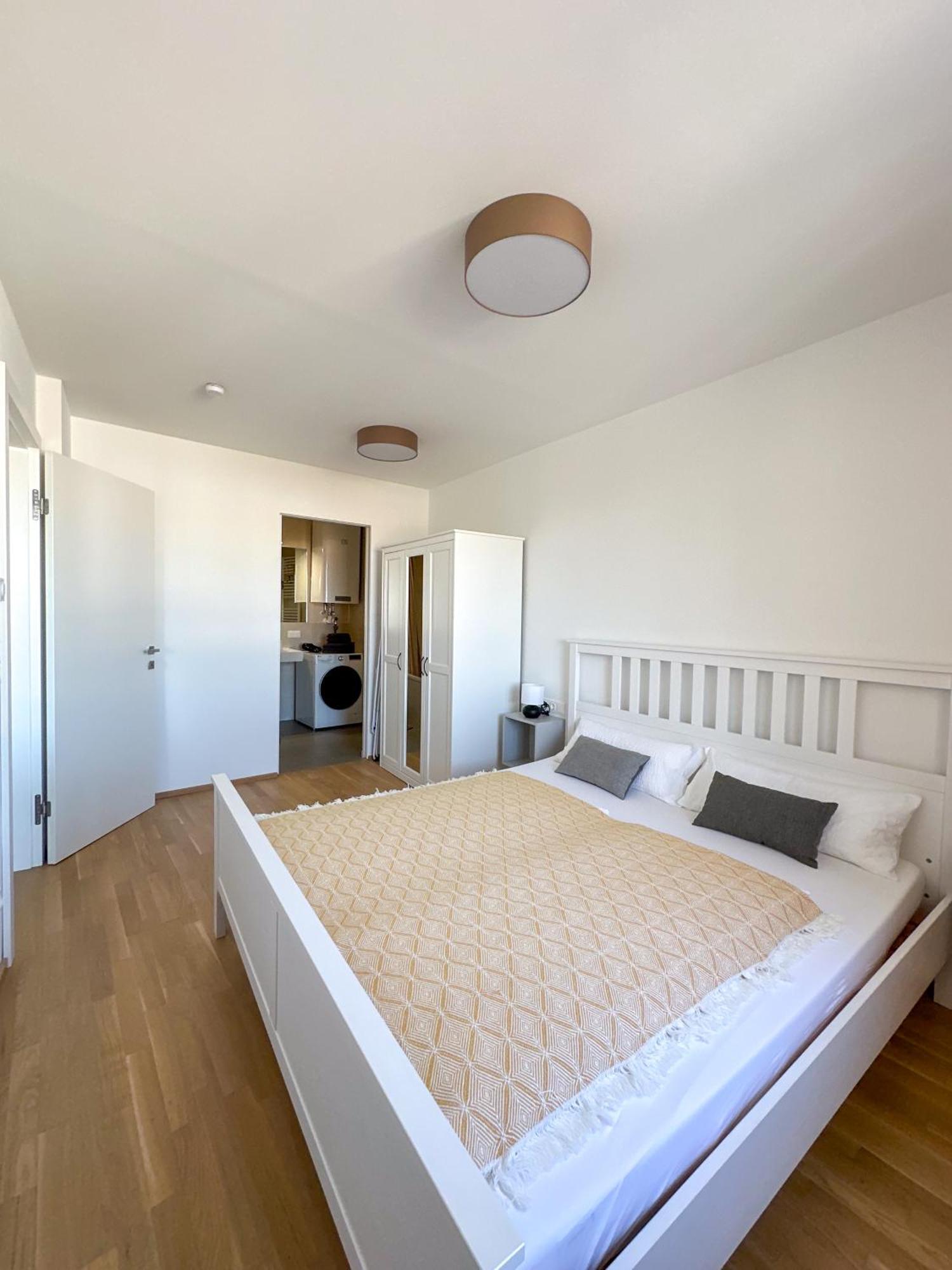 Apartment Sunny Side Up *