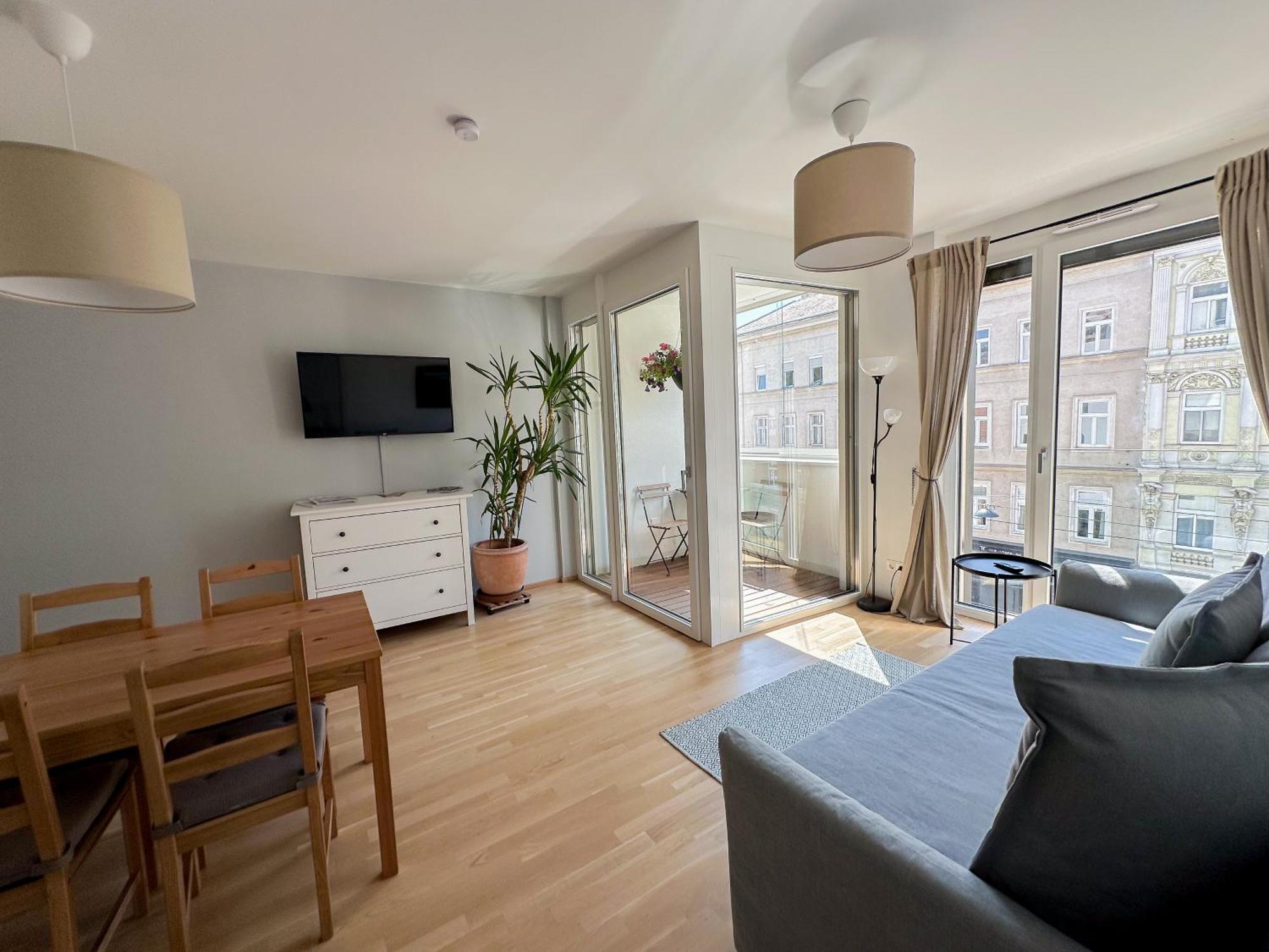 Sunny Side Up Apartment *