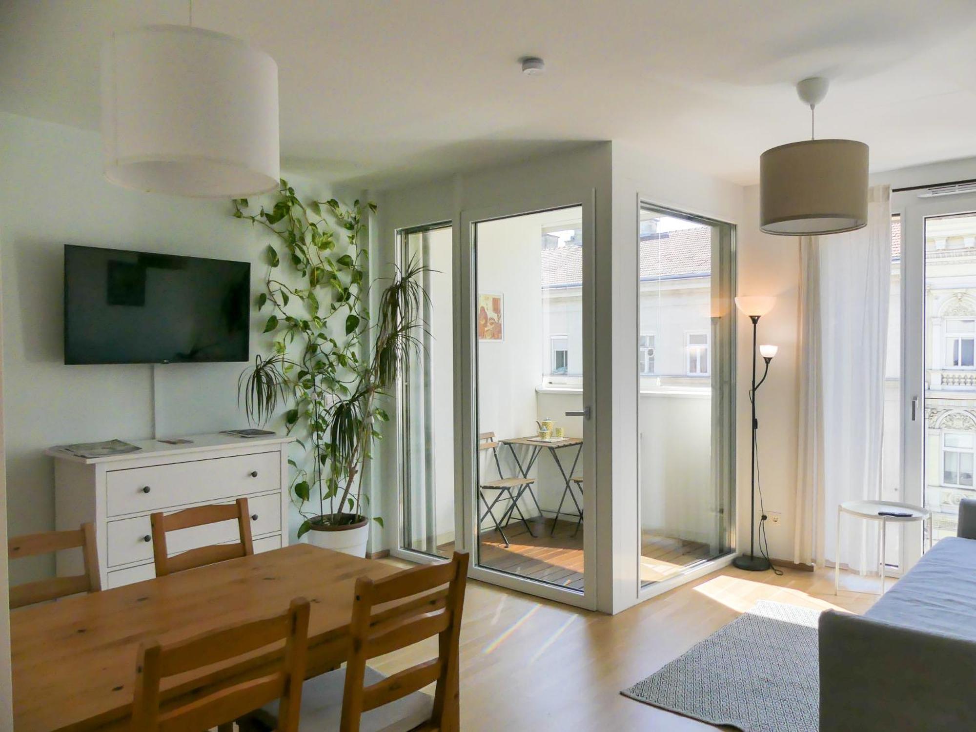 Apartment Sunny Side Up *