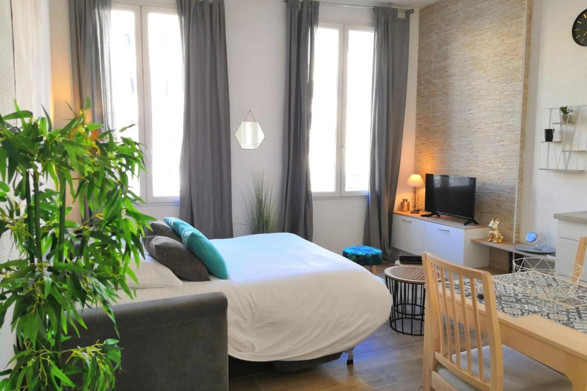 Luxury In Best Location *