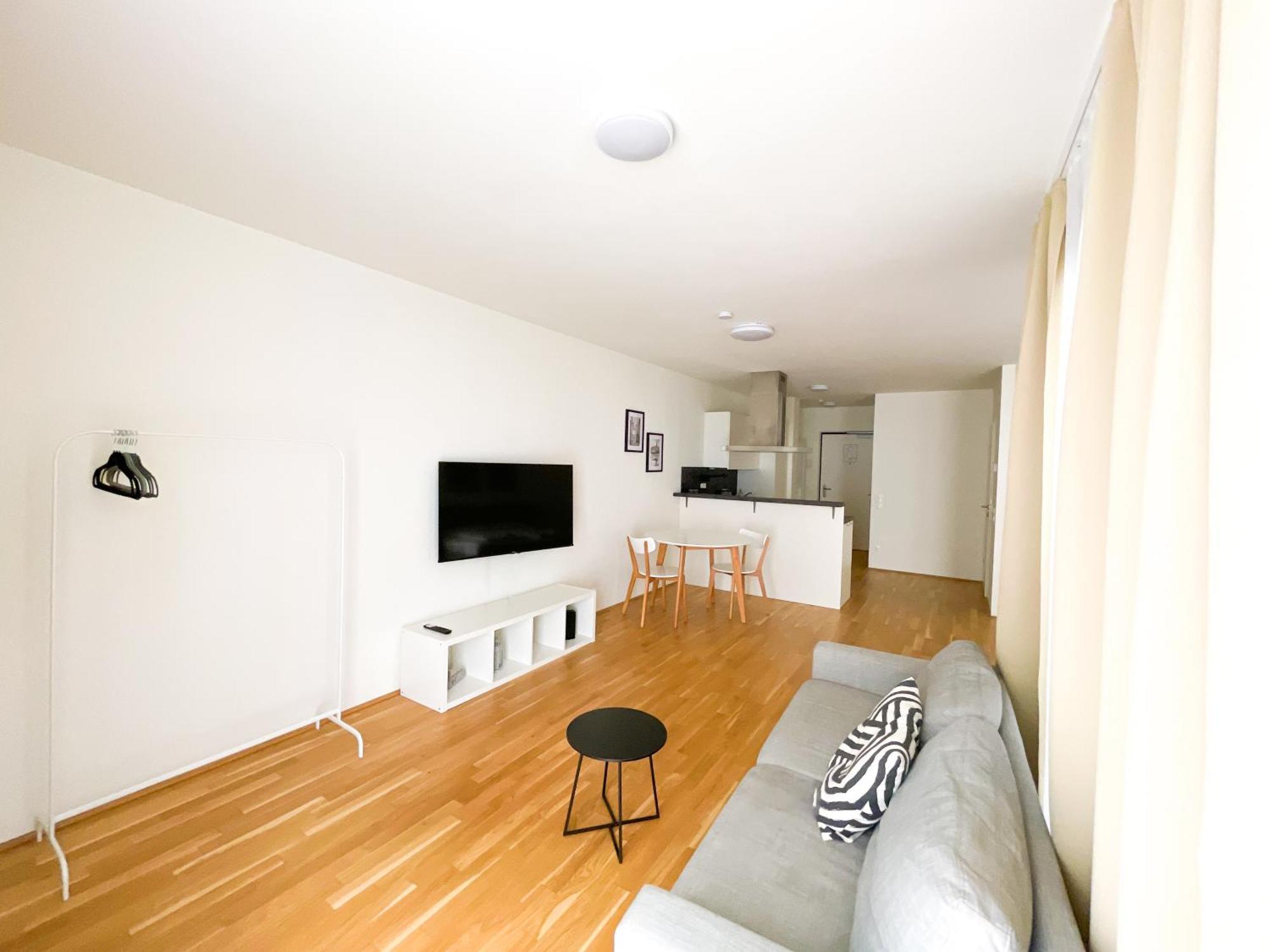 Apartment Contactless Self-check-in - 1br Apartment, Near Airport,15 Min To Center
