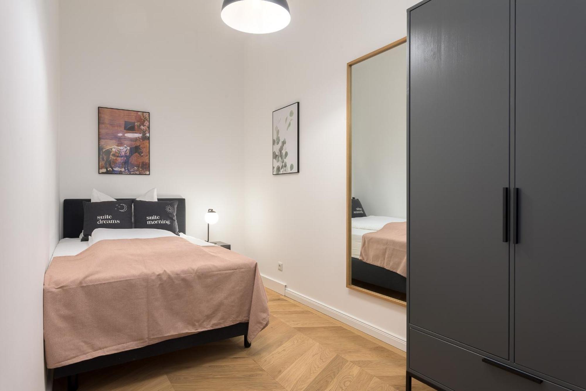 Limehome Karajangasse