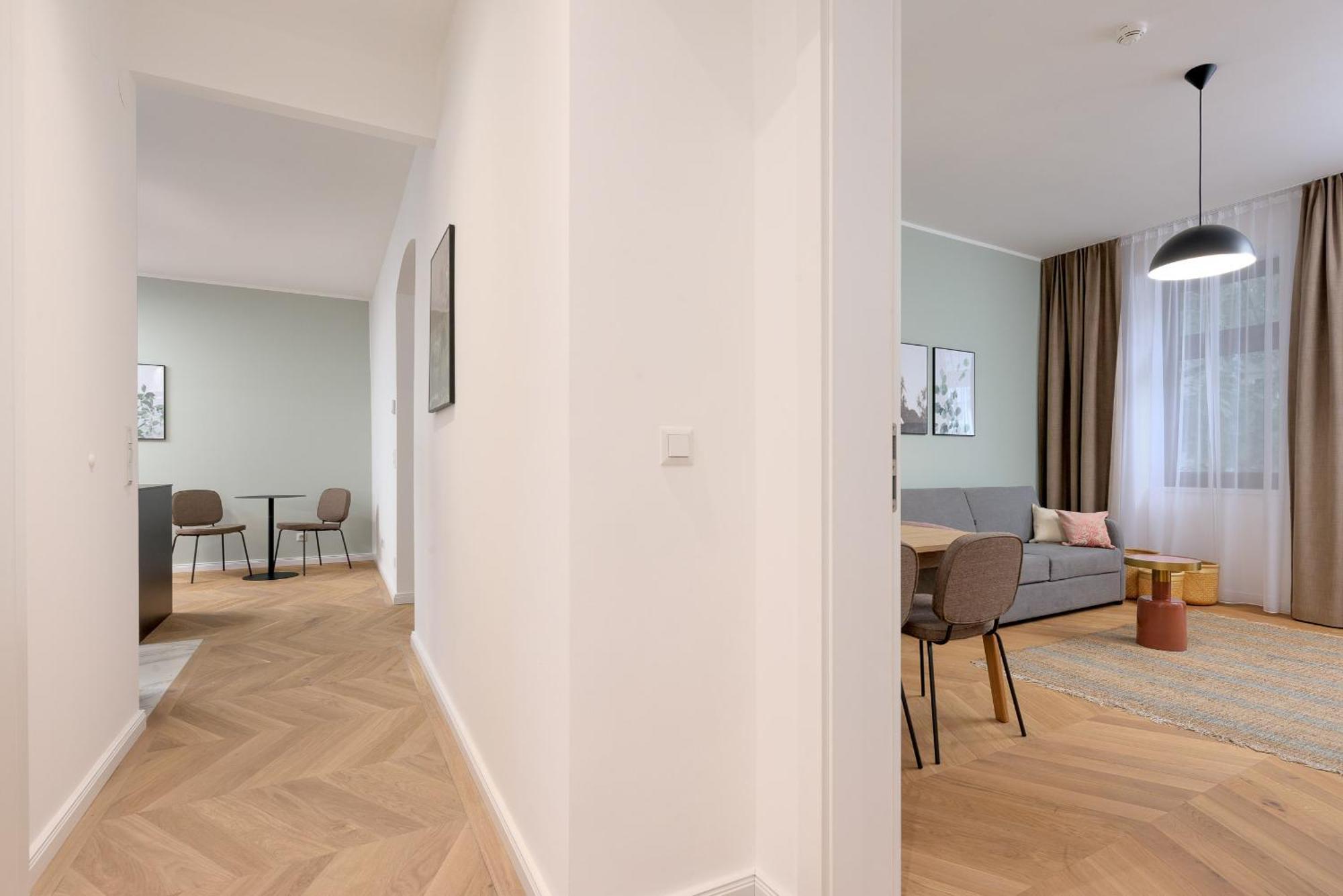 Limehome Karajangasse Apartamento *