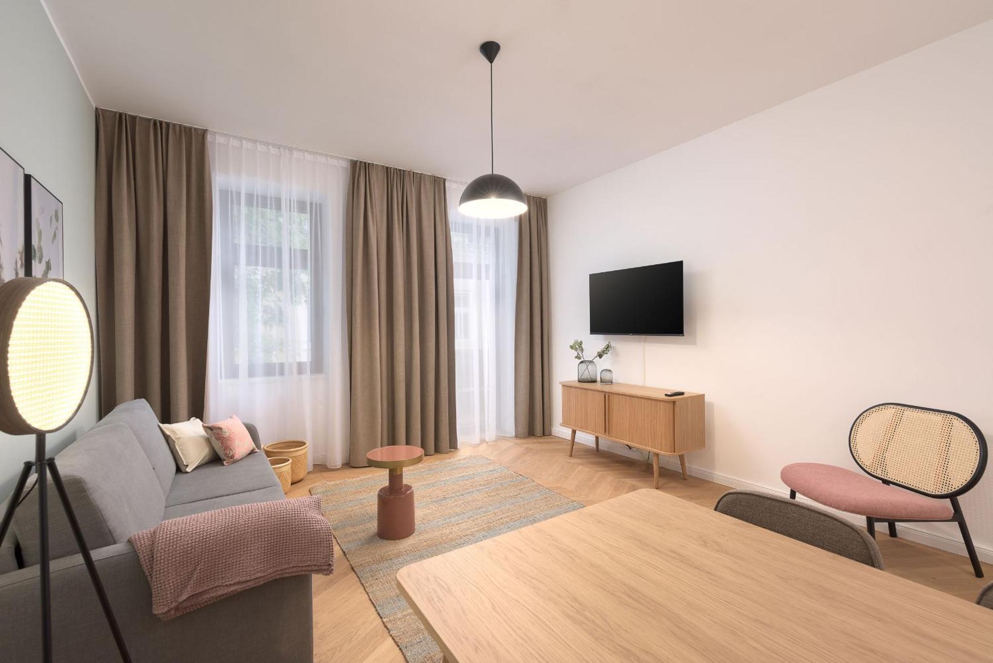 Limehome Karajangasse