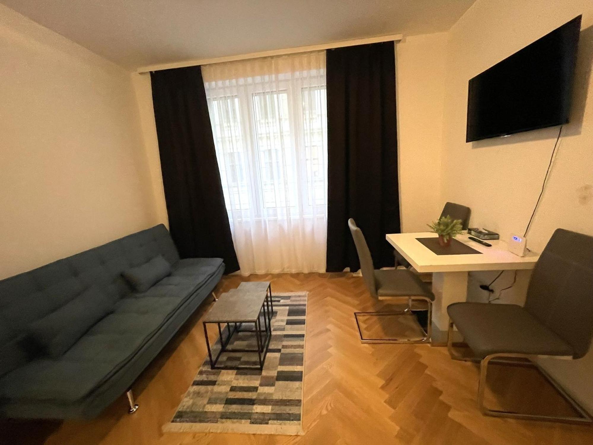 Sweet - State Opera Apartment *