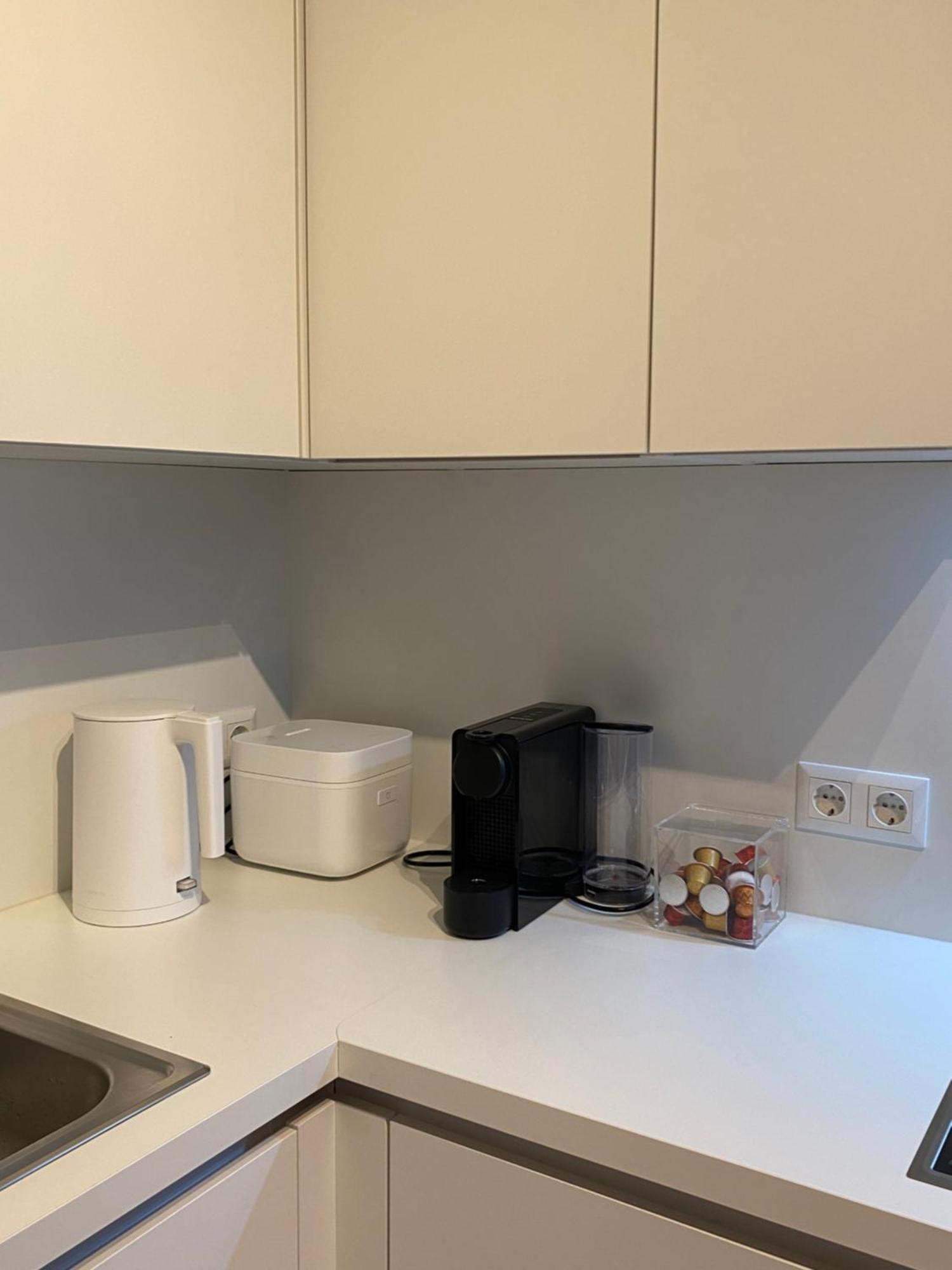 Central Comfort Cozy One-bedroom With City Views Vienna