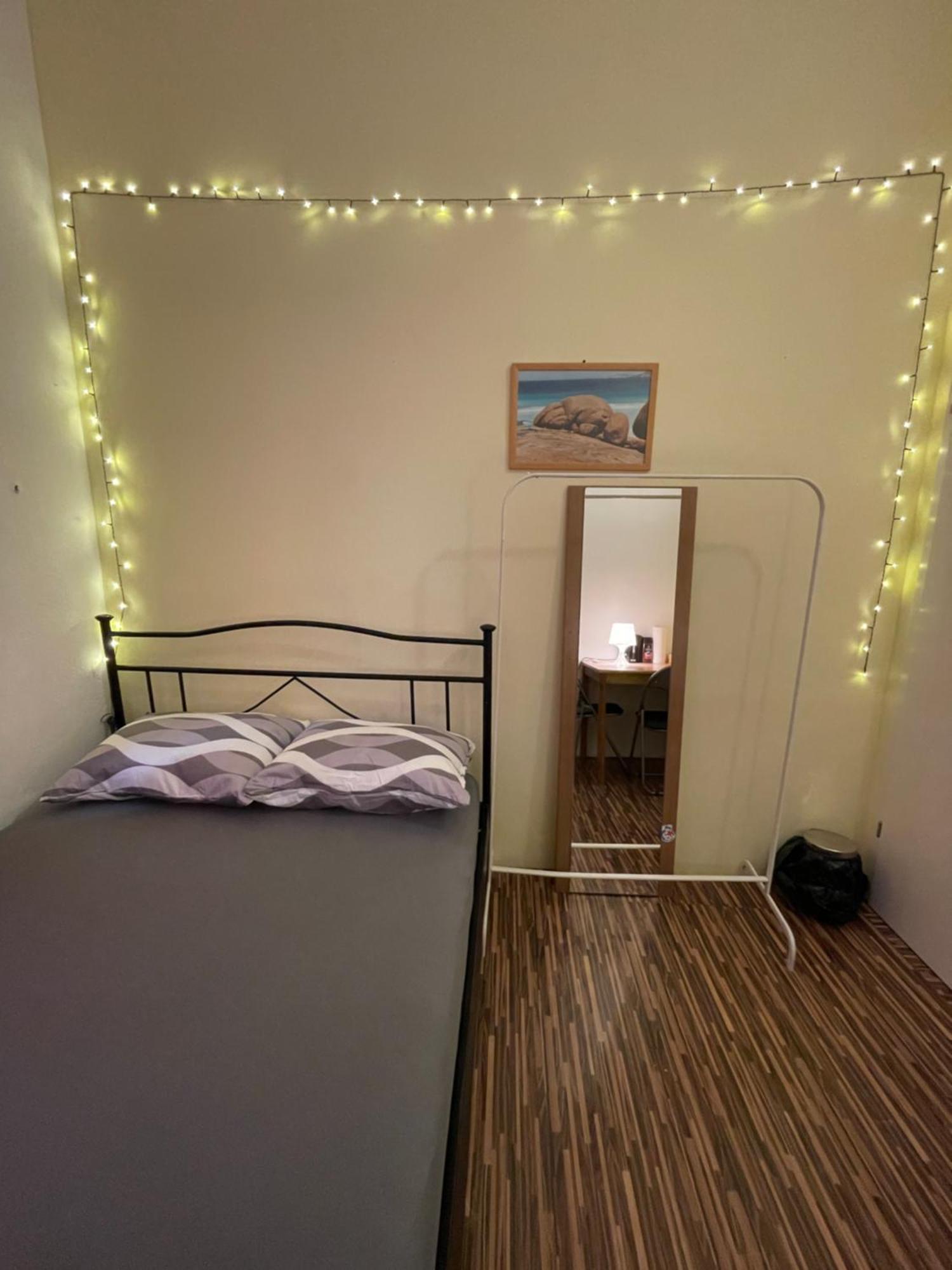 U6 Schoepfwerk 11 Homestay *