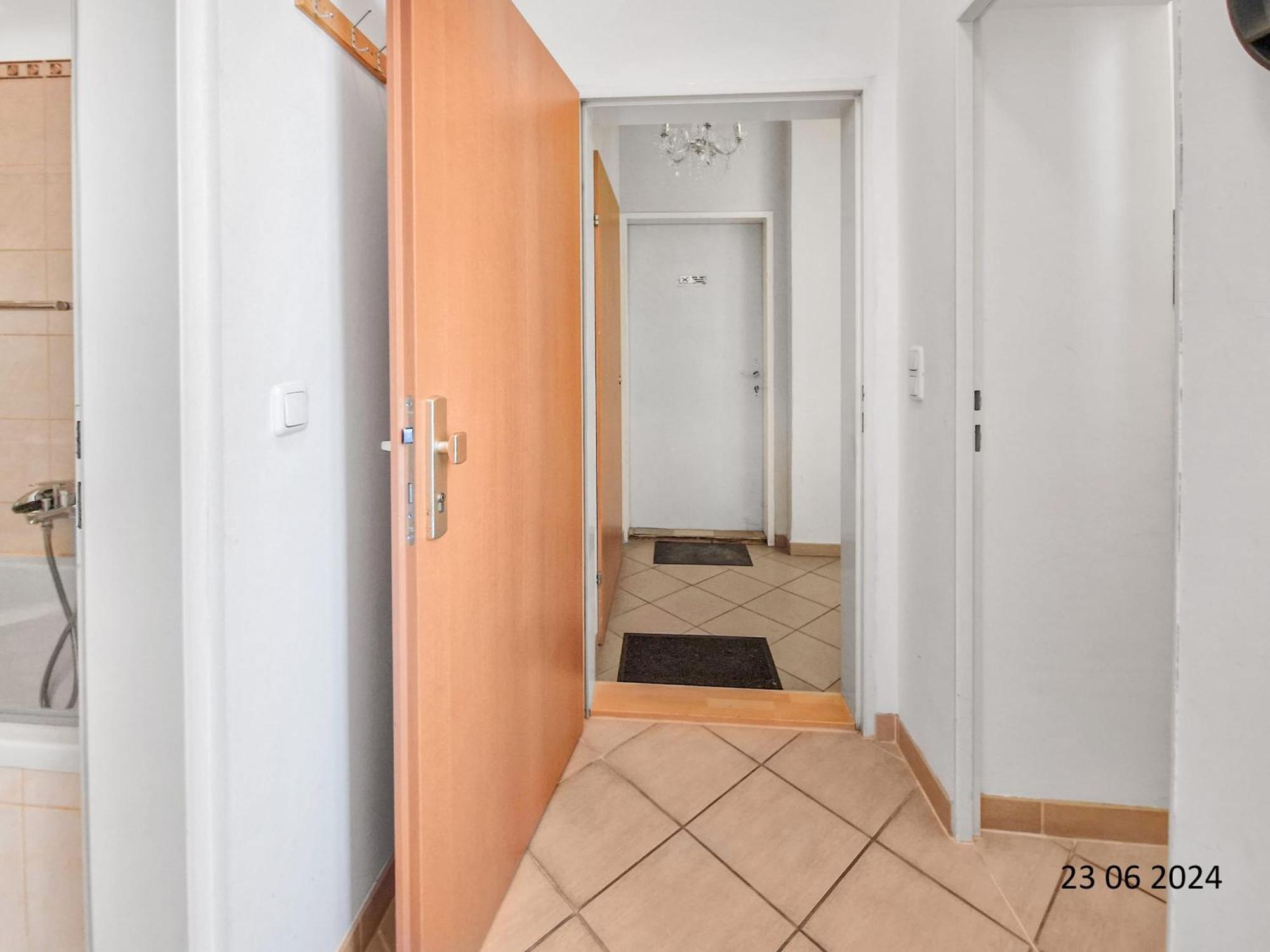Elegant Three-bedroom Apartment Vienna
