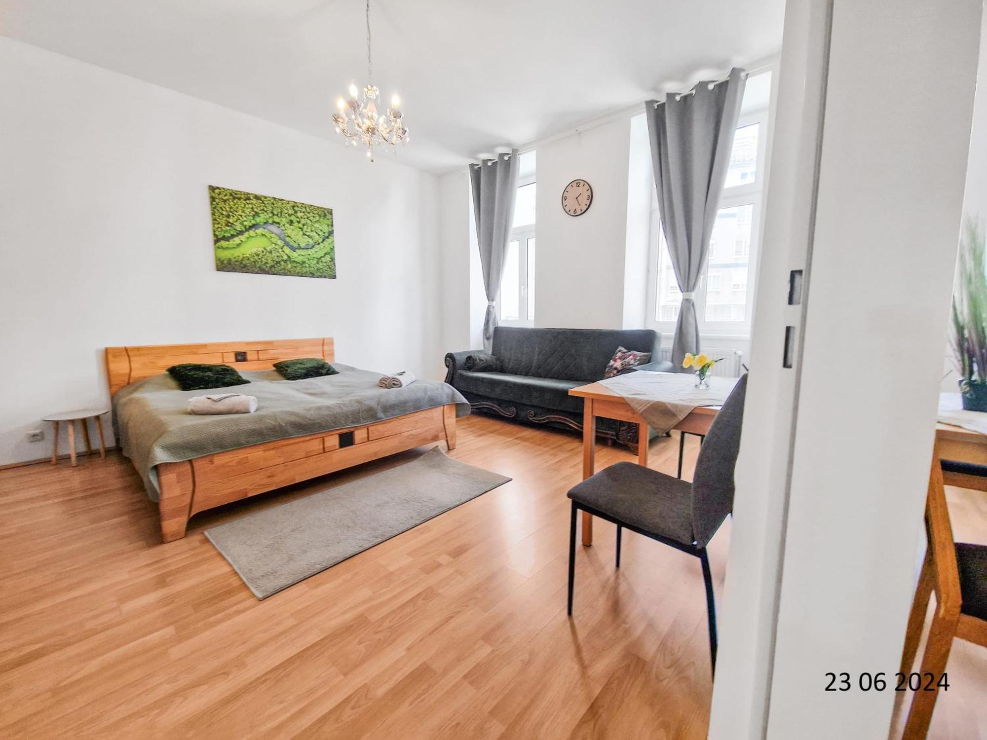 Elegant Three-bedroom * Vienna