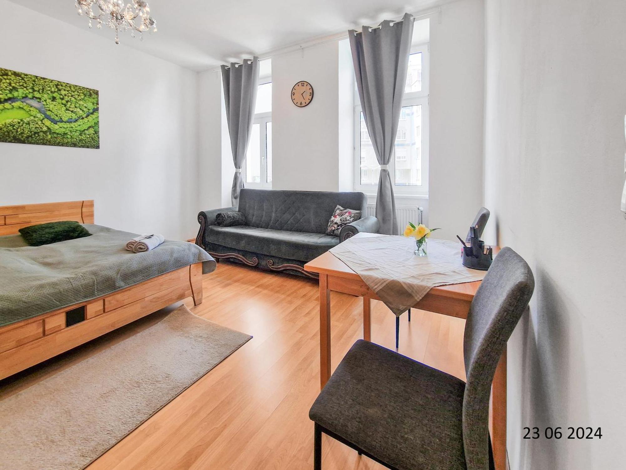 Elegant Three-bedroom Apartment