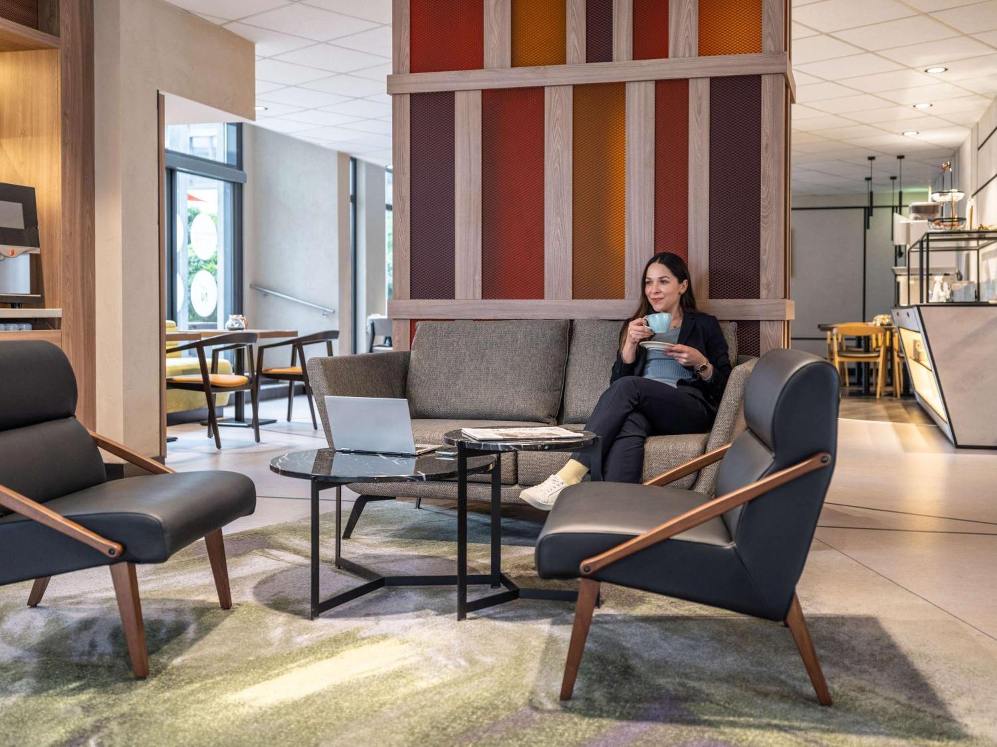 Novotel Donau 4*