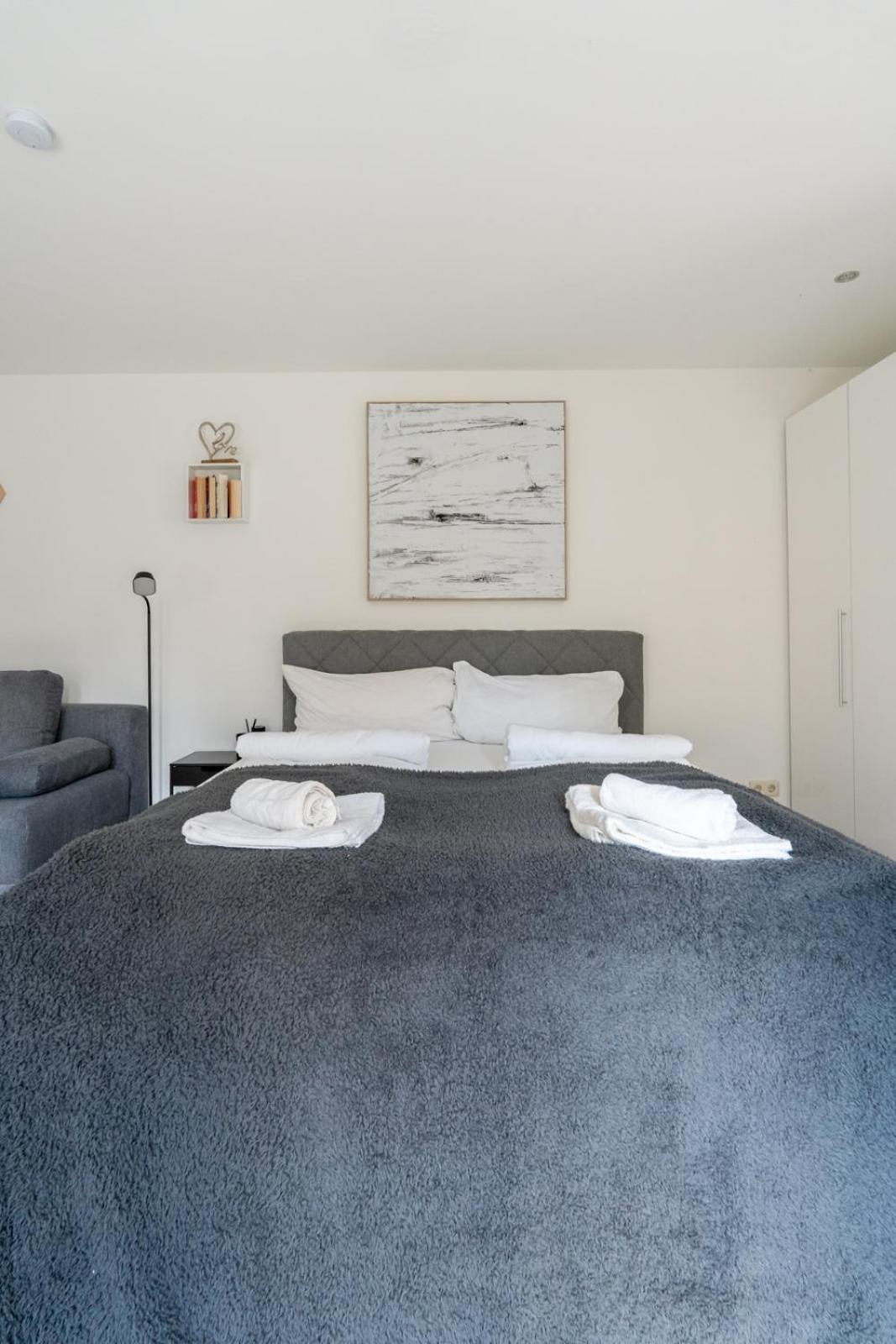Apartment Wiener Juwel Zwischen Flughafen Und Stadtleben Vienna
