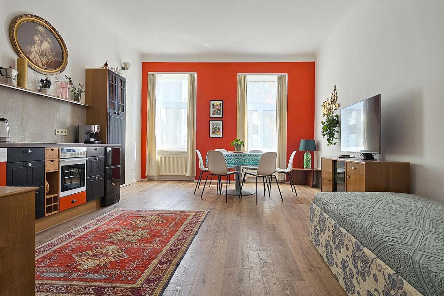 Palm Apartment