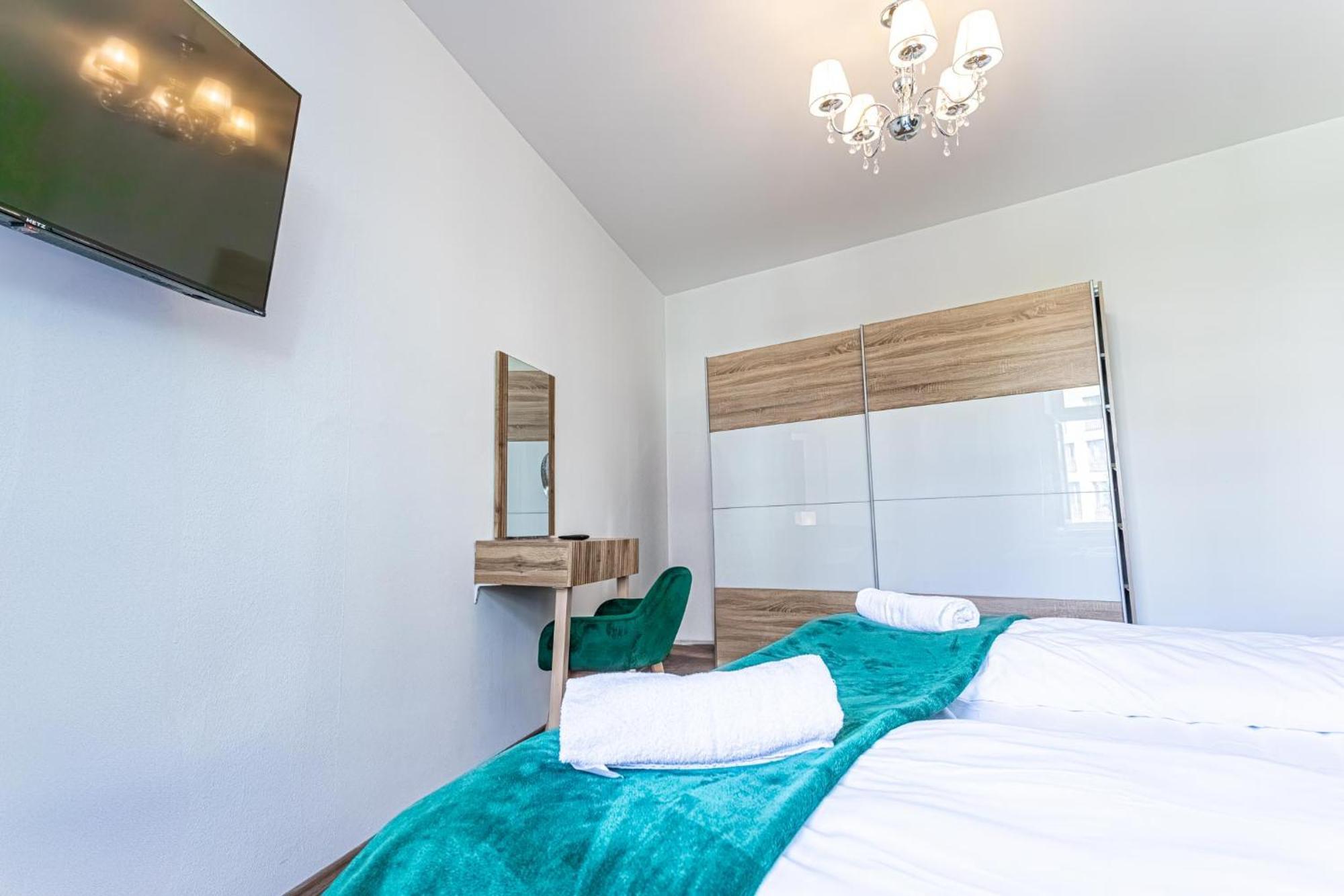 Apartment Convenient 3-br Shared Apt, 15 Min To Landstrasse Hub
