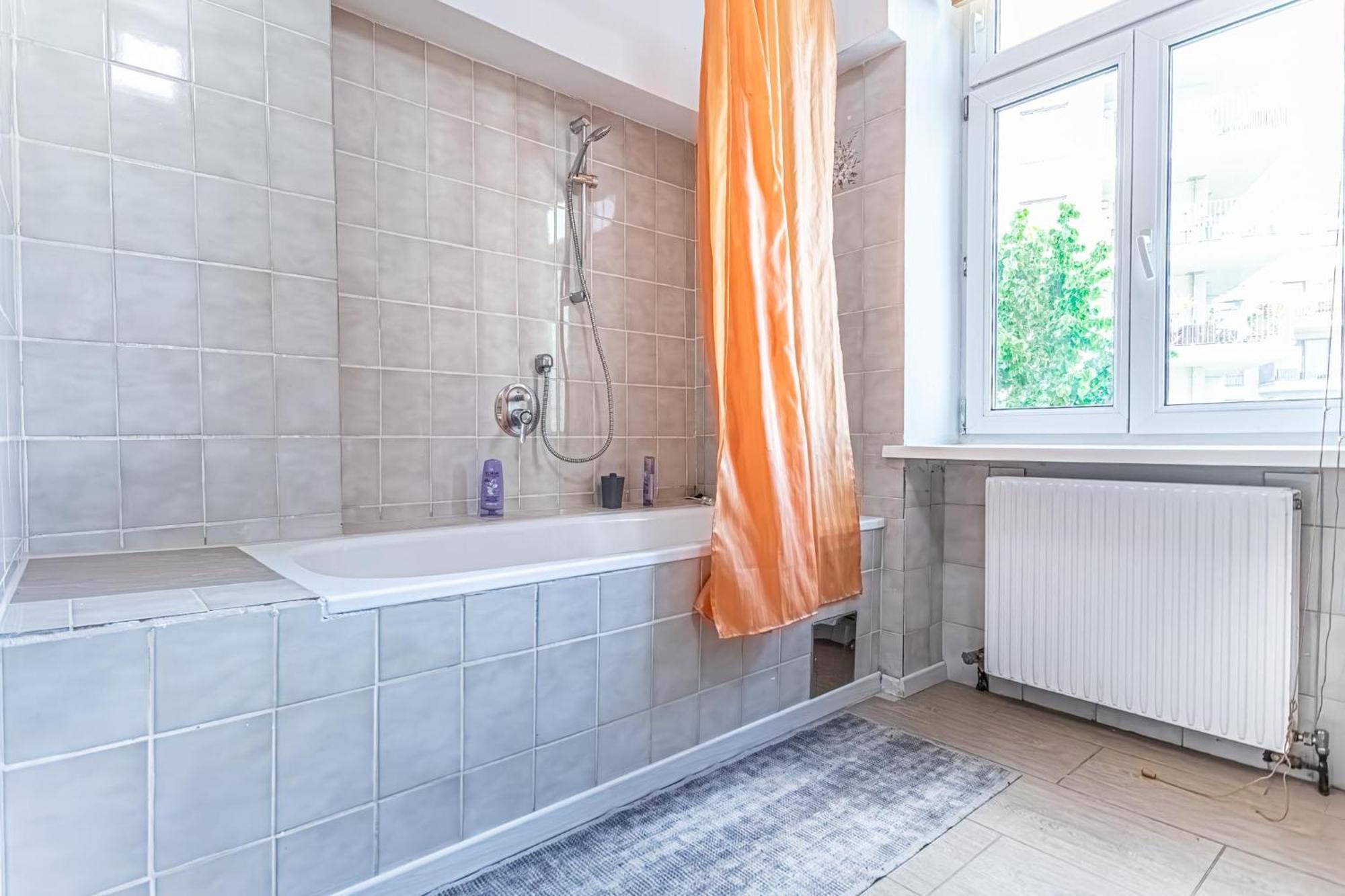 Convenient 3-br Shared Apt, 15 Min To Landstrasse Hub *