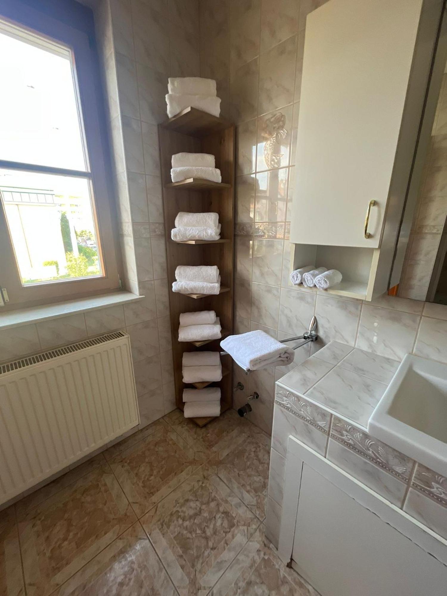 4-bedroom House & Large Garden * Viena