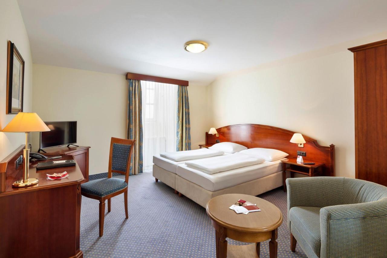 Hotel Austria Trend Schloss Wilhelminenberg 4*