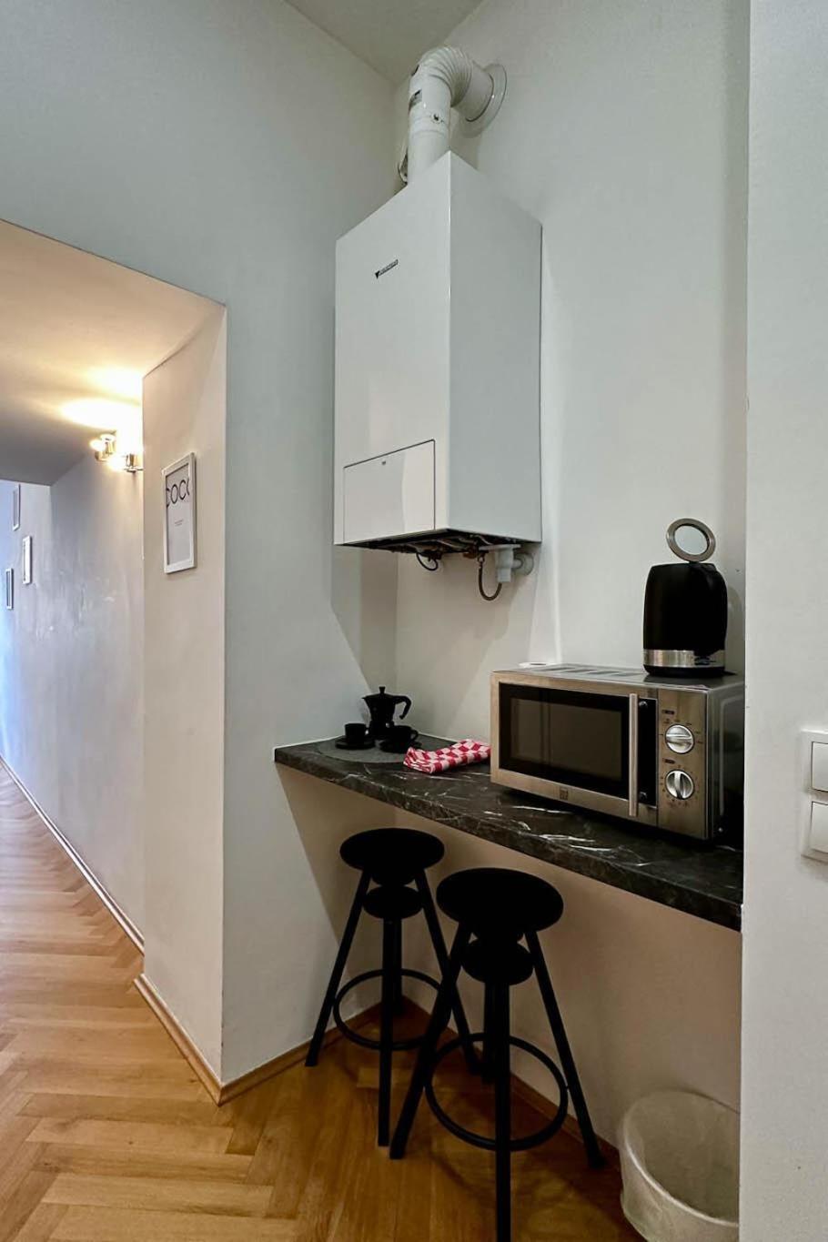 Stylish Central 2 Bedroom Vienna
