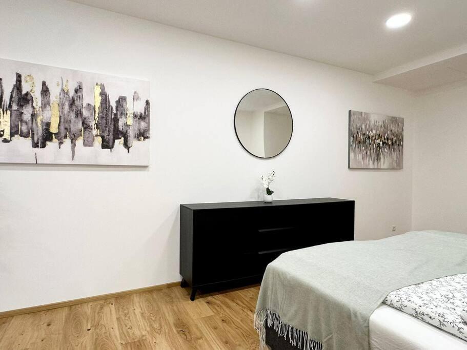 Stylish Central 2 Bedroom Apartment Vienna