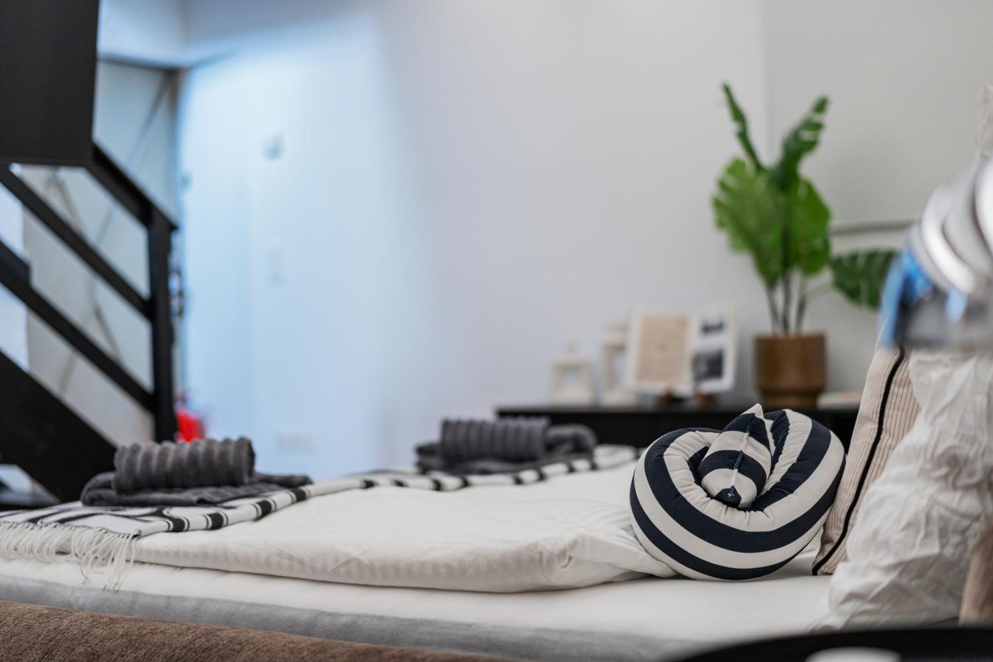 Design Loft Im Souterrain In Top Lage Viena
