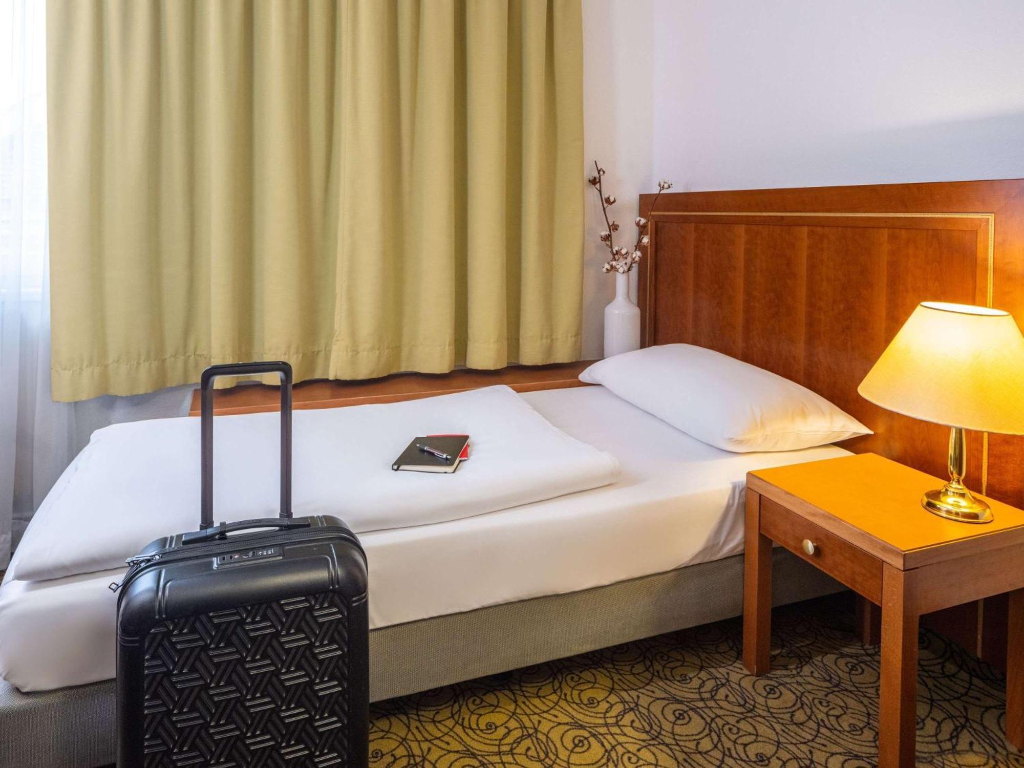 Mercure Westbahnhof Hotel 4*