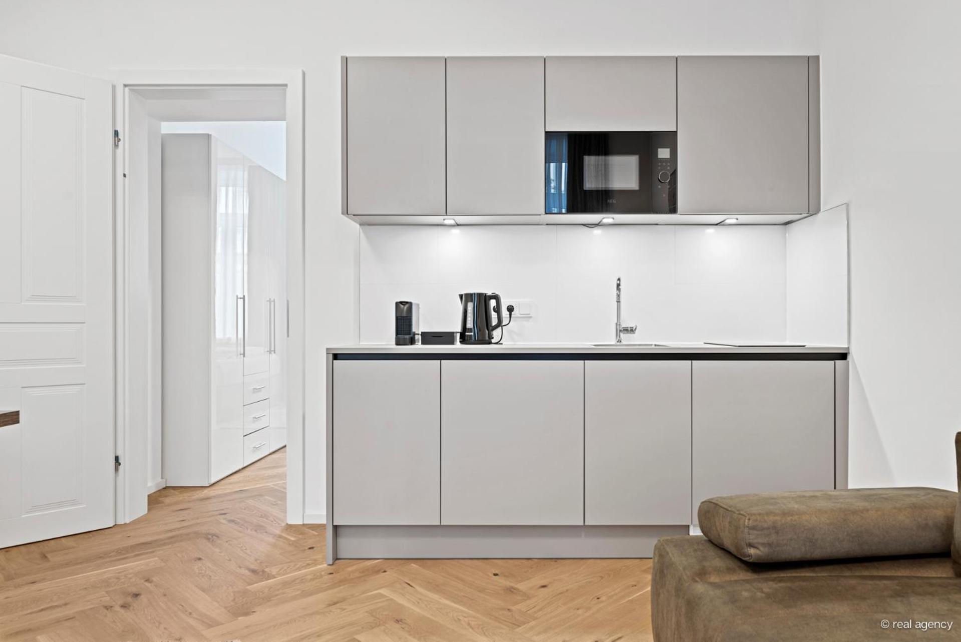 Easy Flat Hernals * Vienna