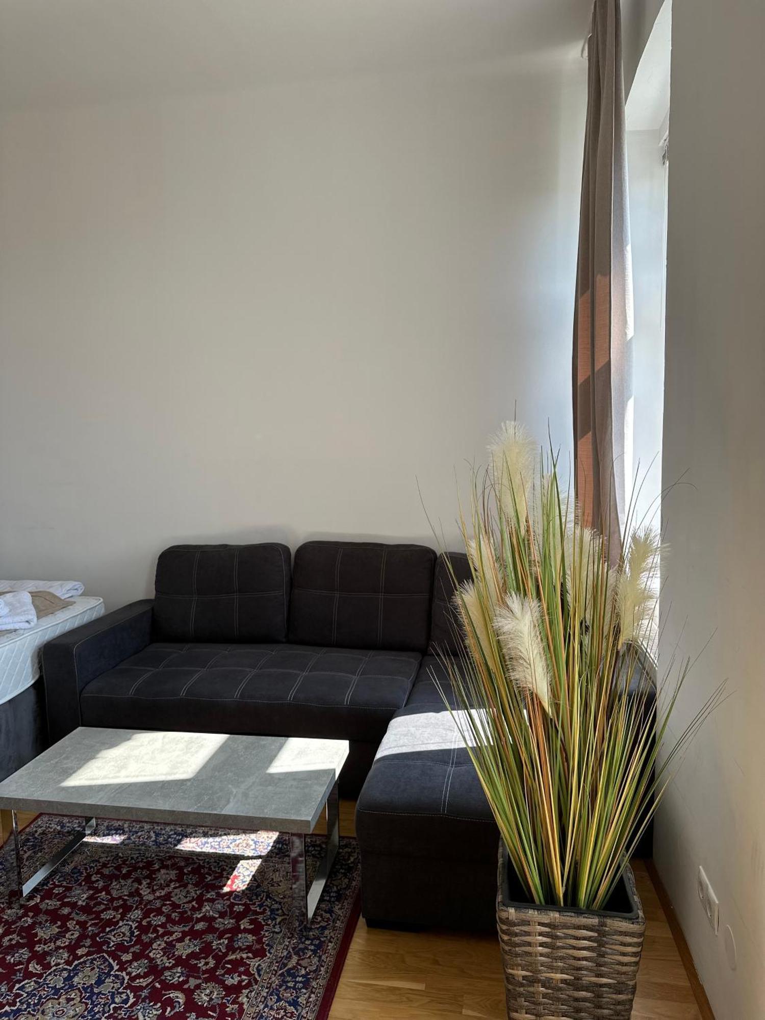 Hisa Lina Apartment *