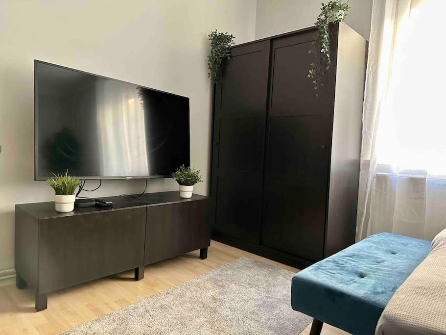 Apartment Private Balcony At Top Location Next To Subway Vienna