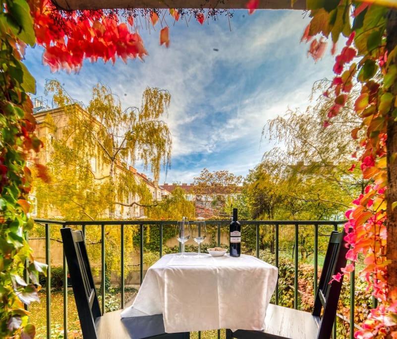 Apartment Private Balcony At Top Location Next To Subway Vienna