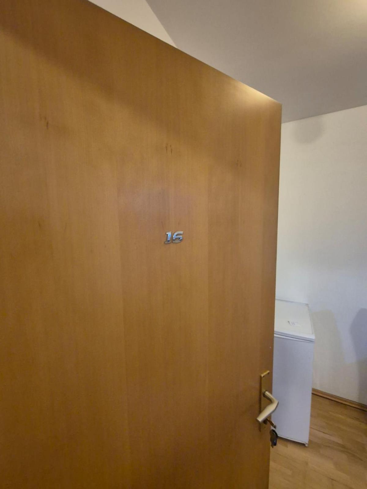 Nr 16