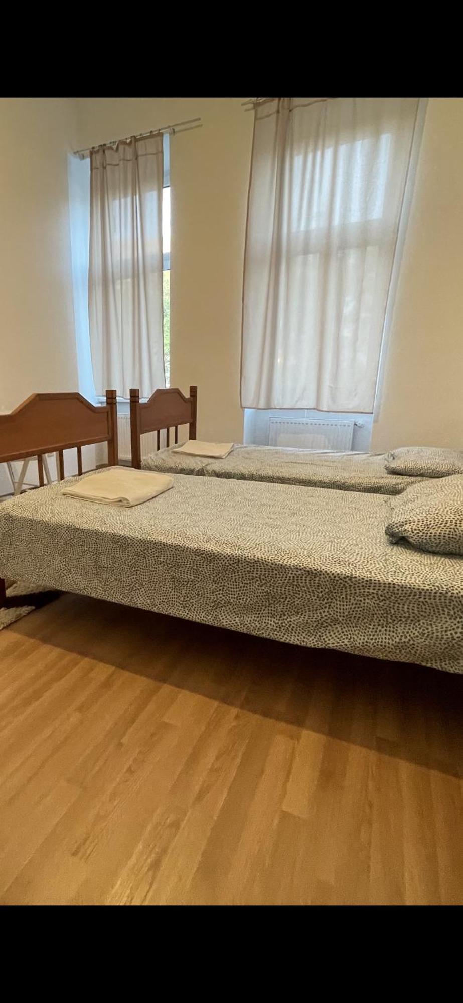 Fuer 4 Personen In 1180 Apartment *