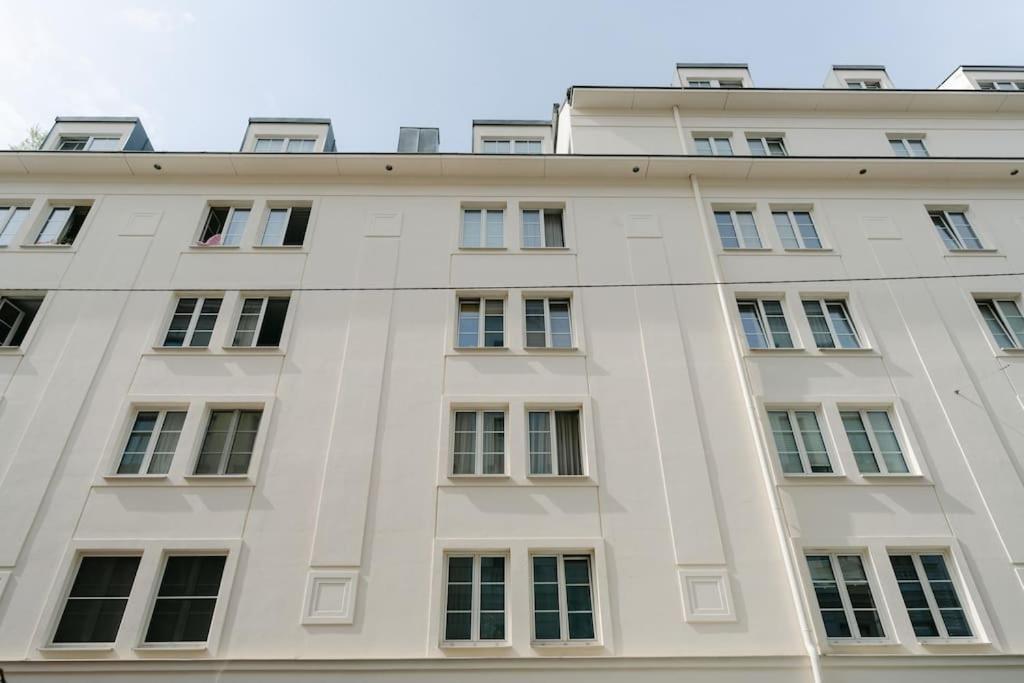 Hip Perfect For 4 Or 6, Great District, Metro Appartamento