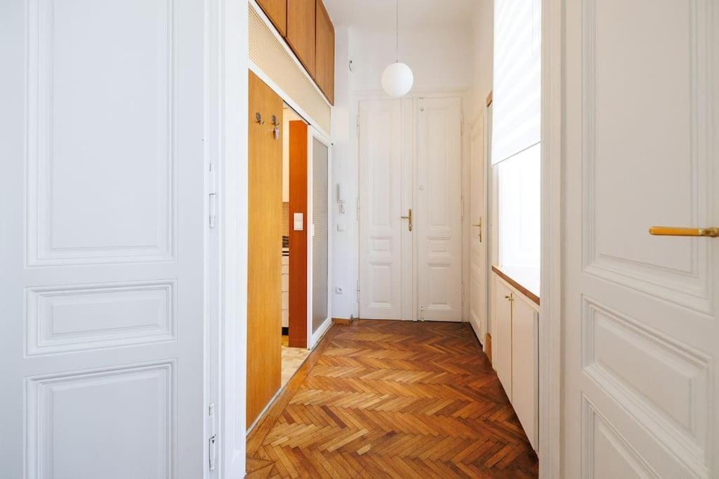 Neu Vintagelivingvienna Im 18ten Apartment *
