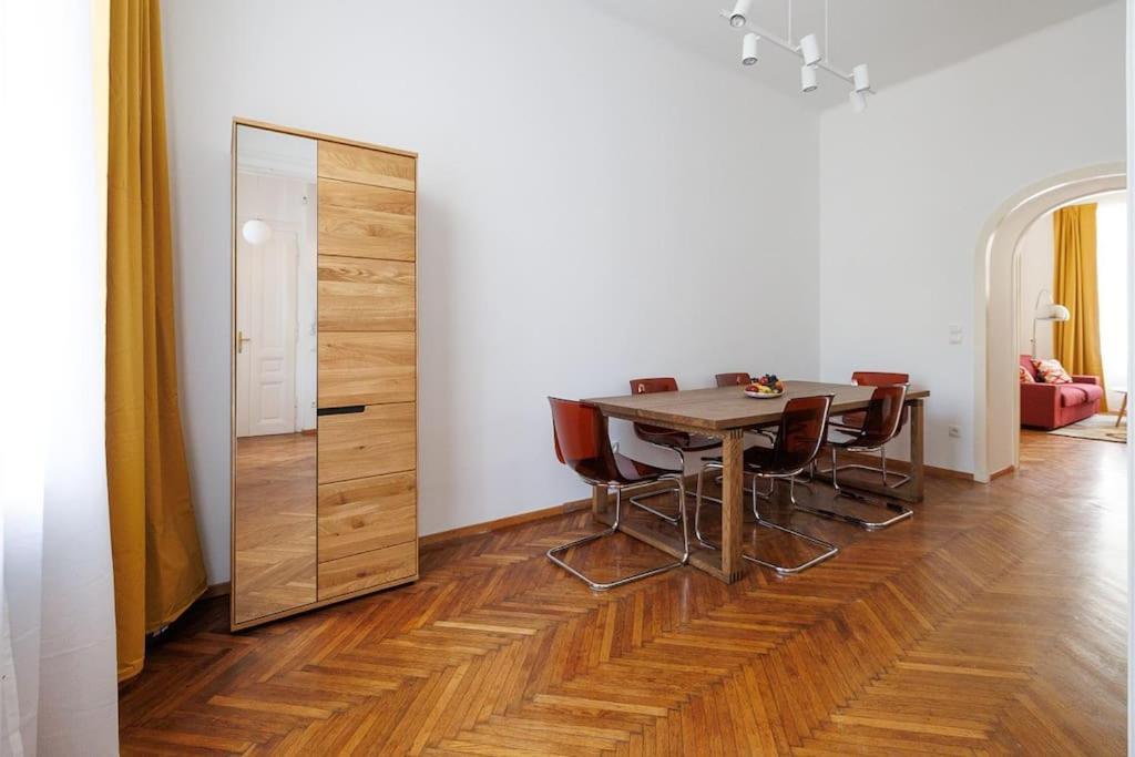 Neu Vintagelivingvienna Im 18ten Apartment *