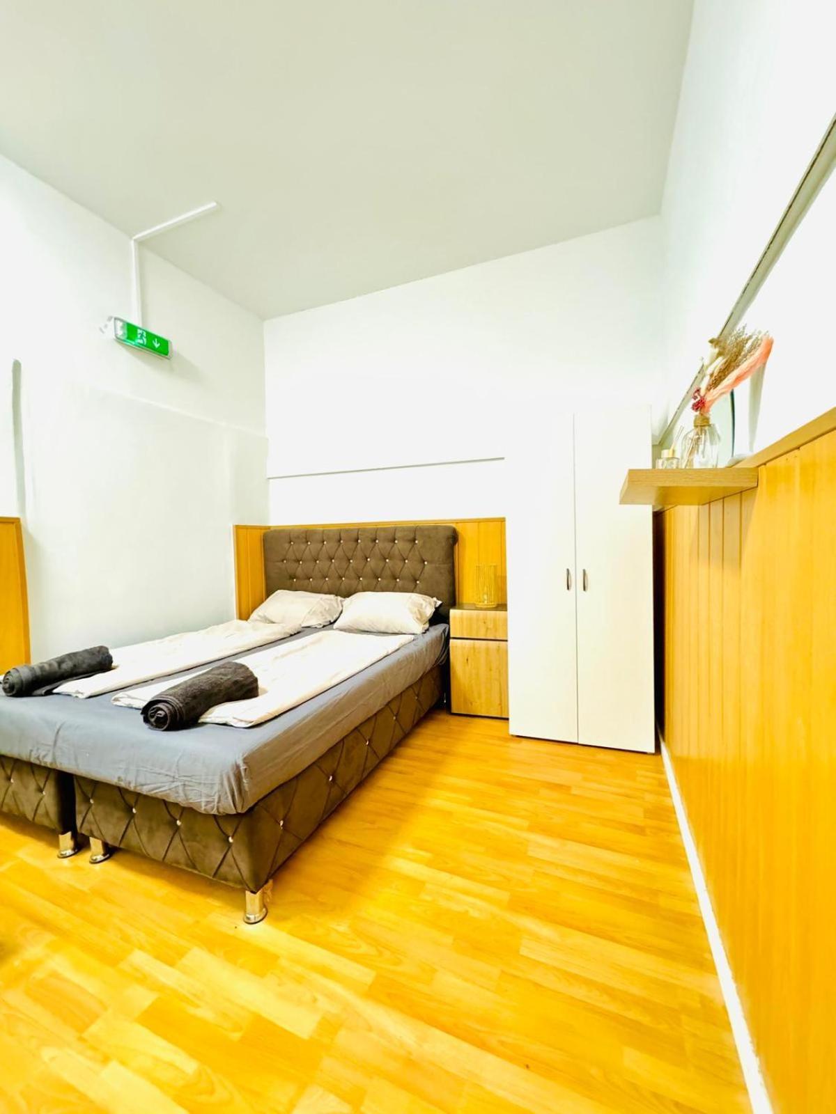 Comfy In A Shared Apt, 8min To Rathausplatz