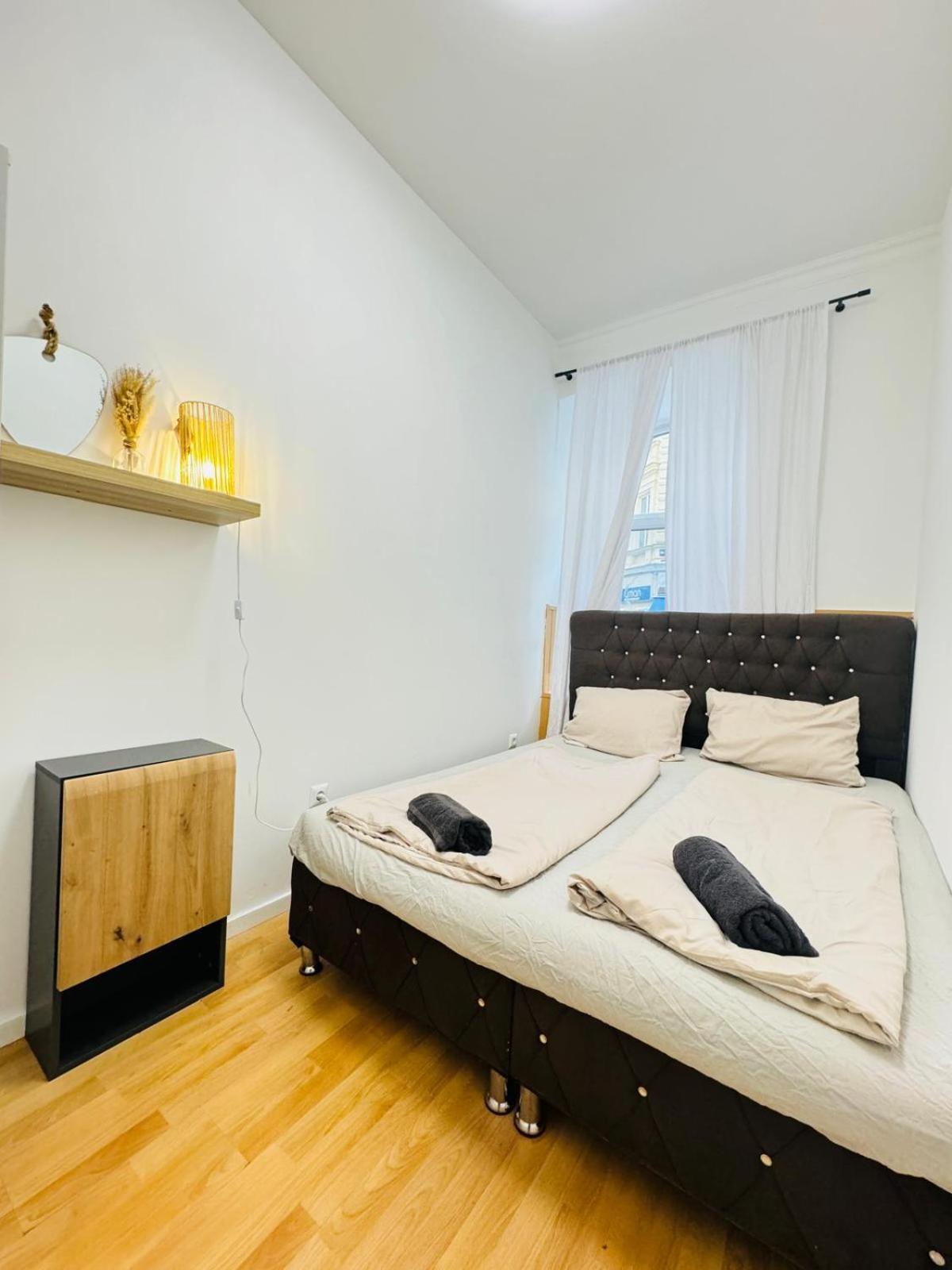 Comfy In A Shared Apt, 8min To Rathausplatz Apartment *
