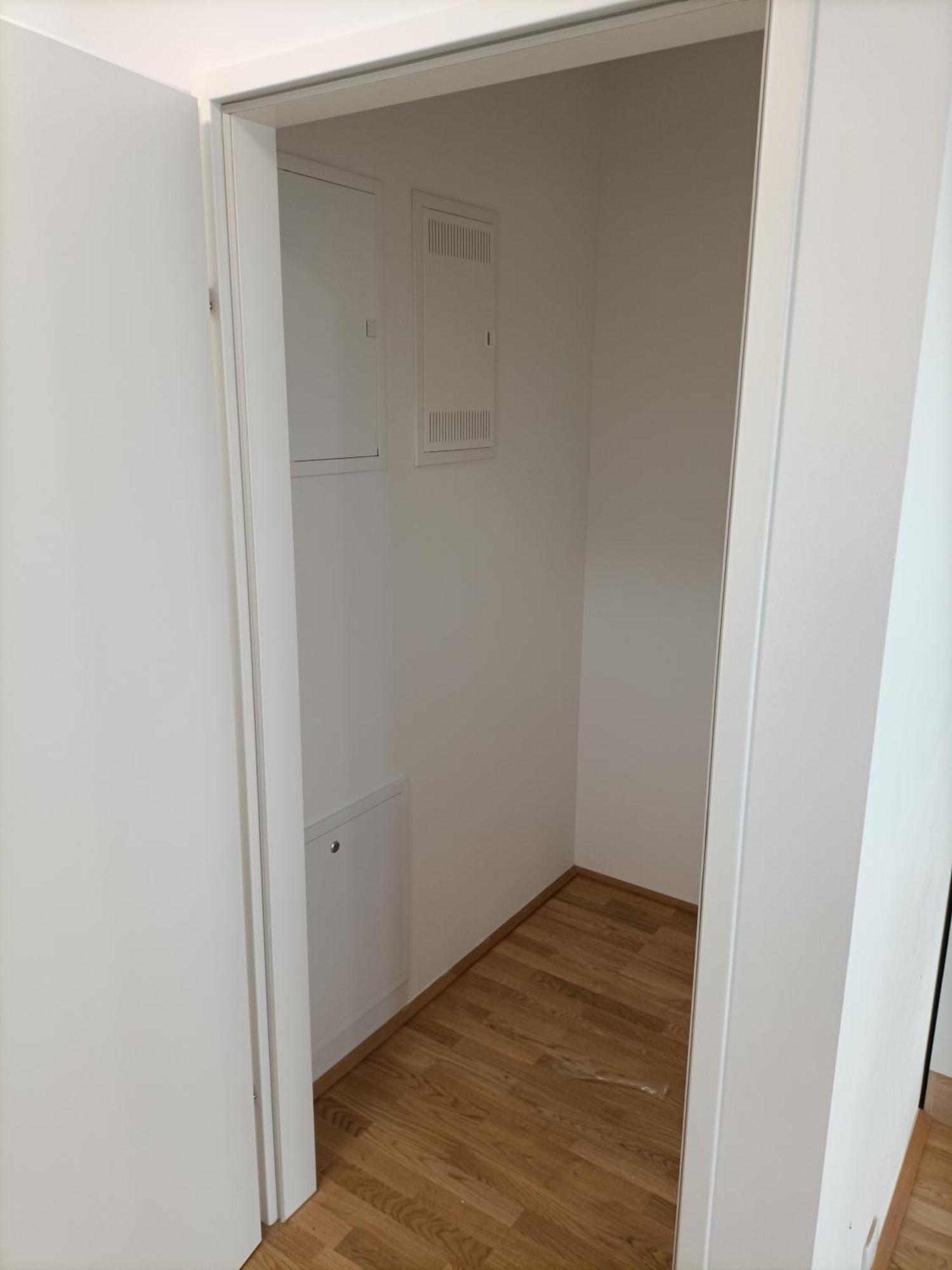 Hauptbahnhof Flat At Train Station Viena