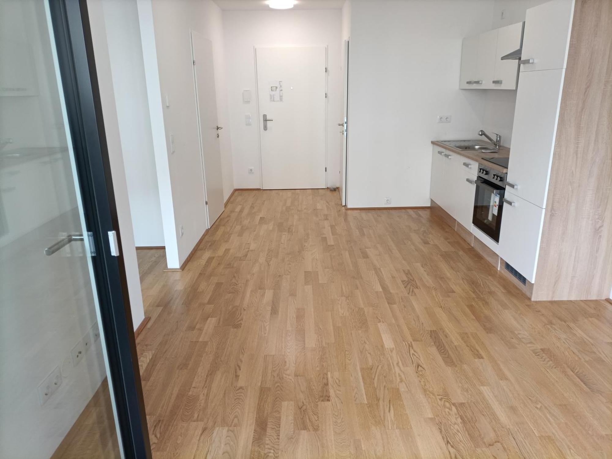 Hauptbahnhof Flat At Train Station
