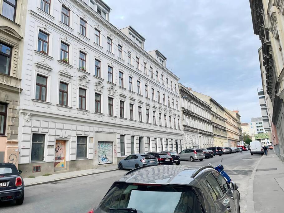 Apartment Helle Erdgeschosswohnung, Nahe Zentrum Und Schoenbrunn *