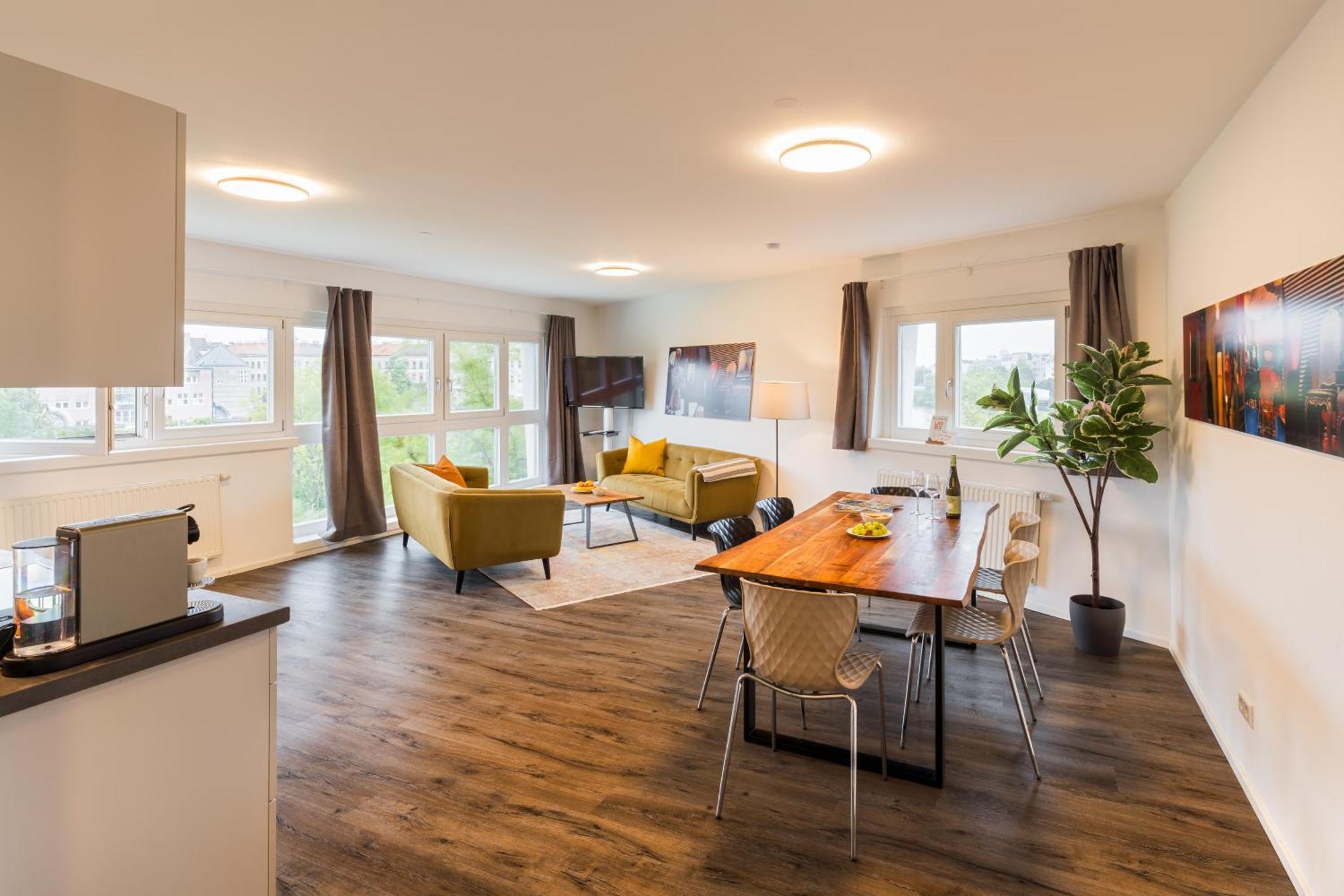 Urban Island I Riverside Apartment *
