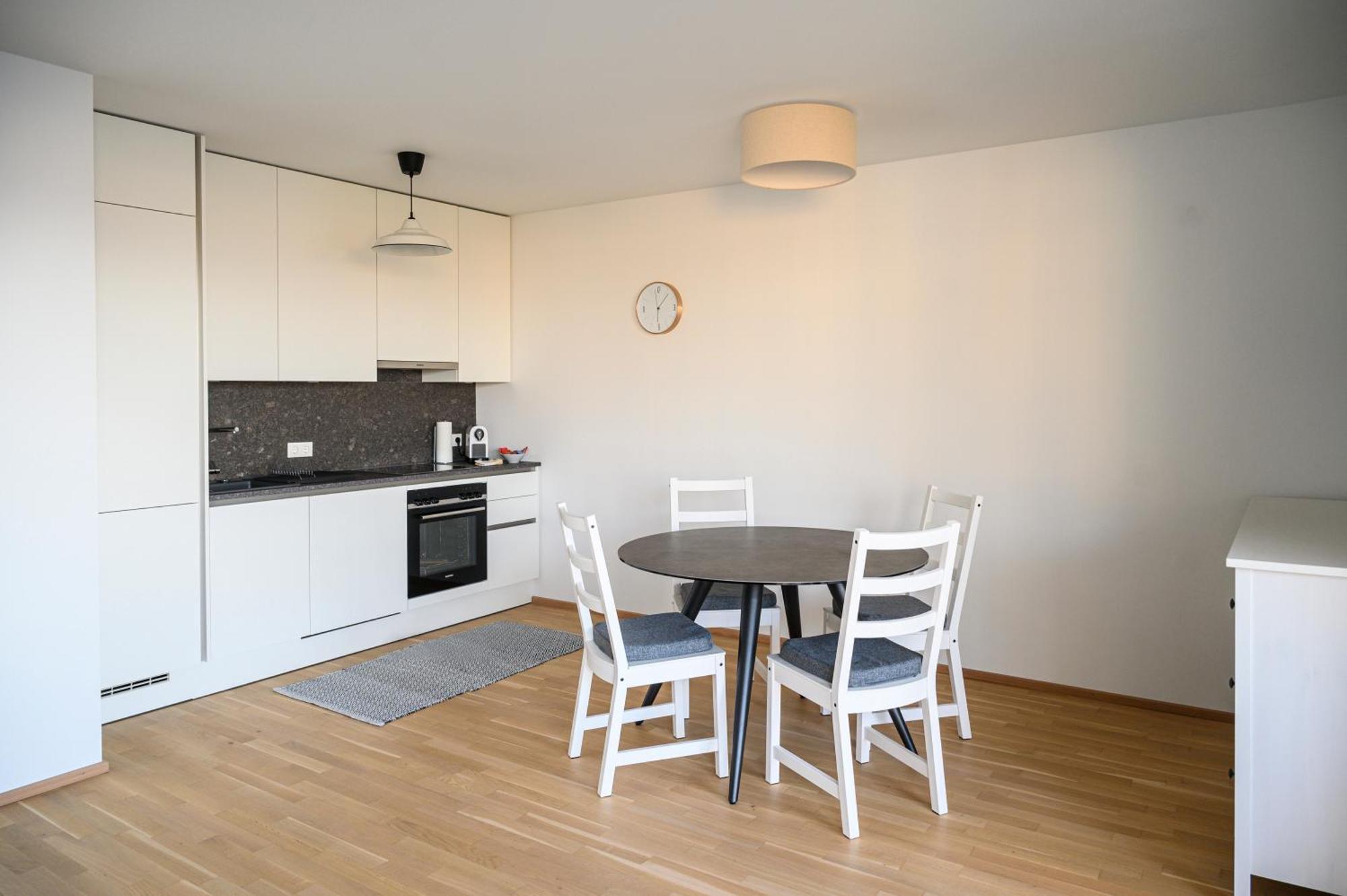 Apartment Sunny Side Up *